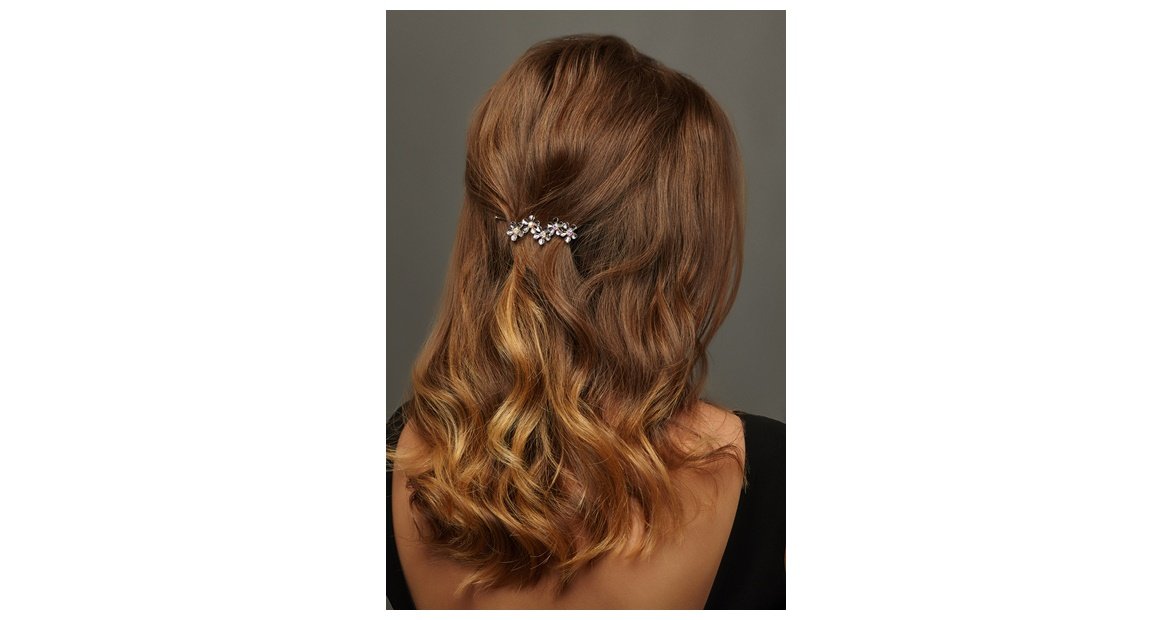 Cabelo castanho claro iluminado